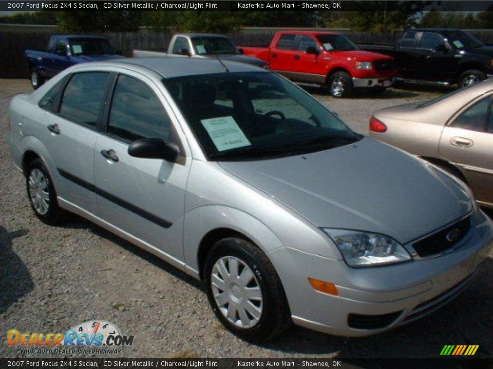 2007 Ford Focus ZX4 S Sedan CD Silver Metallic / Charcoal/Light Flint Photo #1