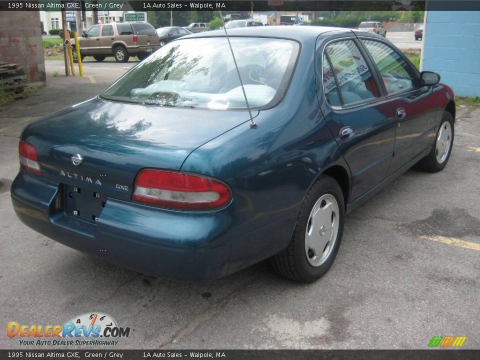 1995 Nissan Altima GXE Green / Grey Photo #2