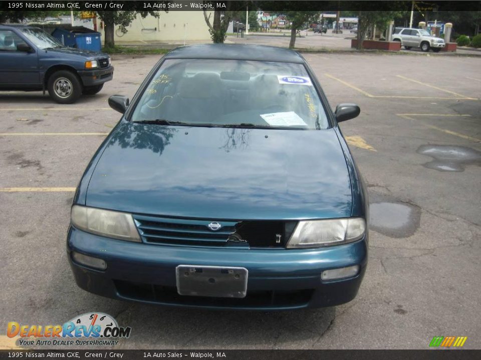 1995 Nissan Altima GXE Green / Grey Photo #7
