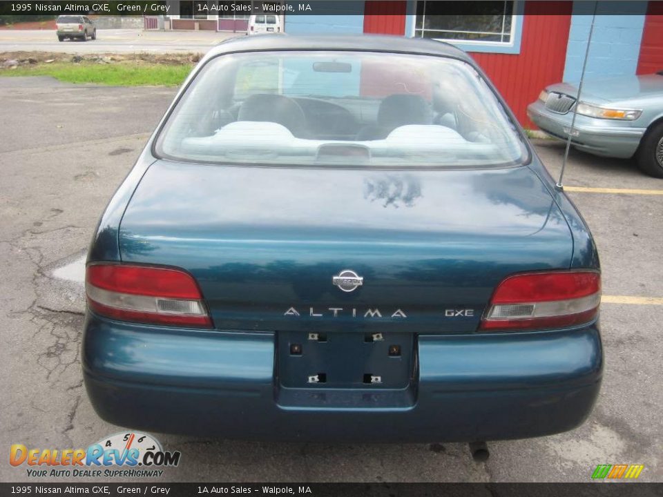 1995 Nissan Altima GXE Green / Grey Photo #11