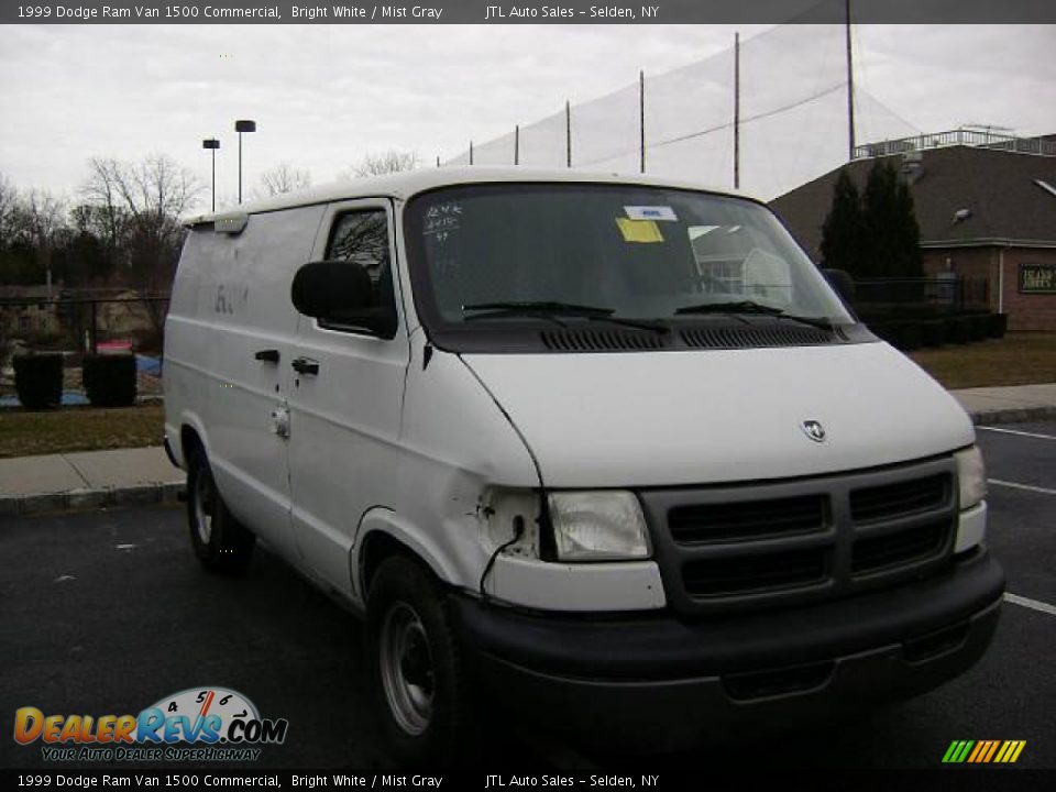 1999 Dodge Ram Van 1500 Commercial Bright White / Mist Gray Photo #2