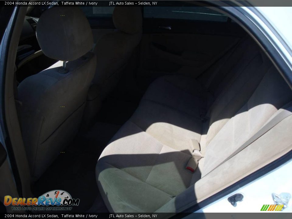 2004 Honda Accord LX Sedan Taffeta White / Ivory Photo #6