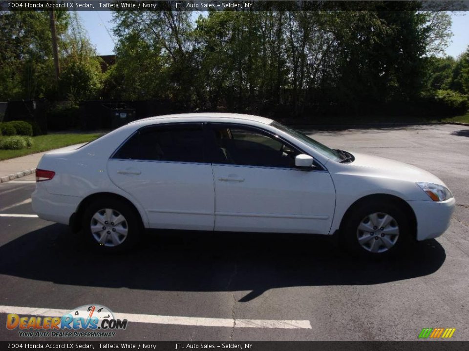 2004 Honda Accord LX Sedan Taffeta White / Ivory Photo #11