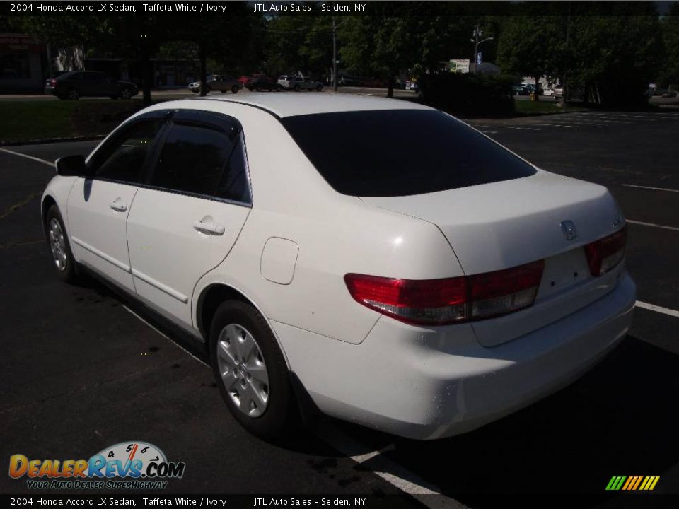 2004 Honda Accord LX Sedan Taffeta White / Ivory Photo #12