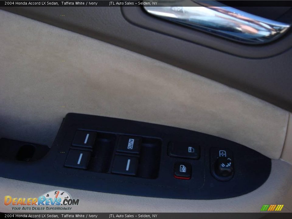 2004 Honda Accord LX Sedan Taffeta White / Ivory Photo #20