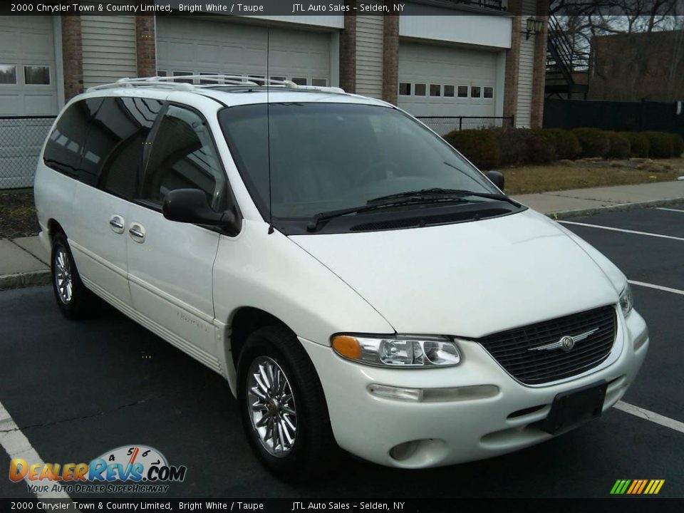 2000 Chrysler Town & Country Limited Bright White / Taupe Photo #2