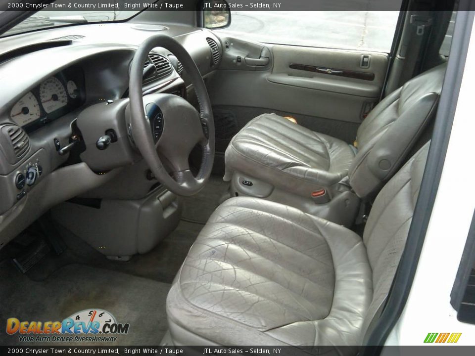 2000 Chrysler Town & Country Limited Bright White / Taupe Photo #5
