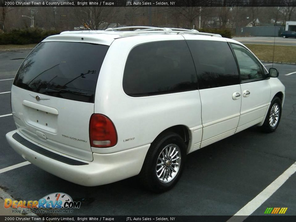 2000 Chrysler Town & Country Limited Bright White / Taupe Photo #13