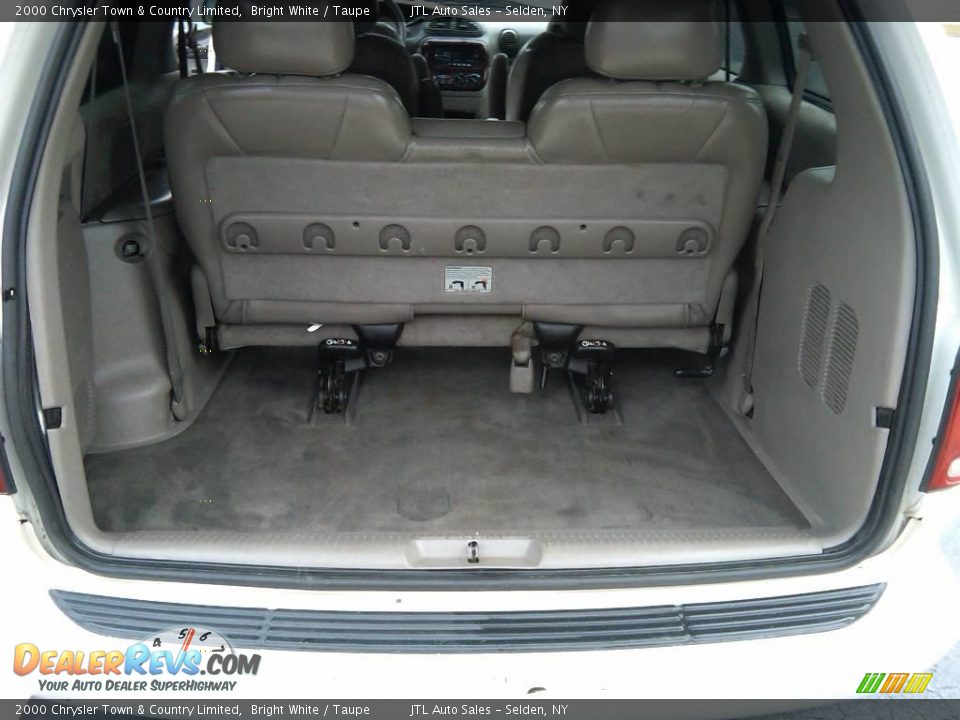 2000 Chrysler Town & Country Limited Bright White / Taupe Photo #17