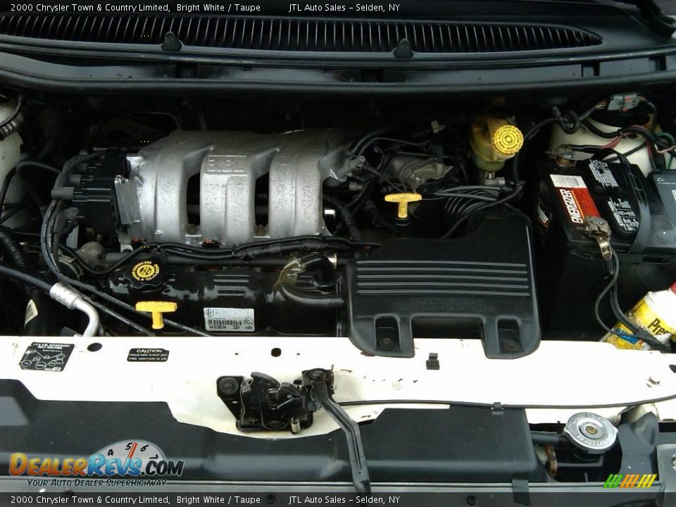 2000 Chrysler Town & Country Limited Bright White / Taupe Photo #18