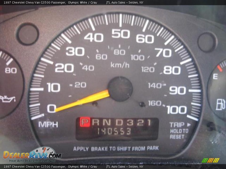 1997 Chevrolet Chevy Van G3500 Passenger Olympic White / Gray Photo #7