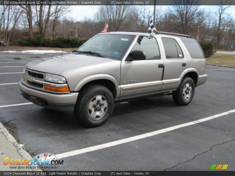 2004 Chevrolet Blazer LS 4x4 Light Pewter Metallic / Graphite Gray Photo #1