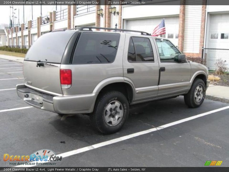 2004 Chevrolet Blazer LS 4x4 Light Pewter Metallic / Graphite Gray Photo #3
