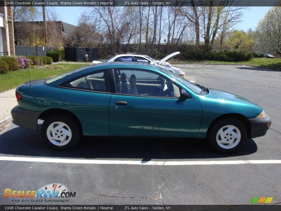 1998 Chevrolet Cavalier Coupe Manta Green Metallic / Neutral Photo #11