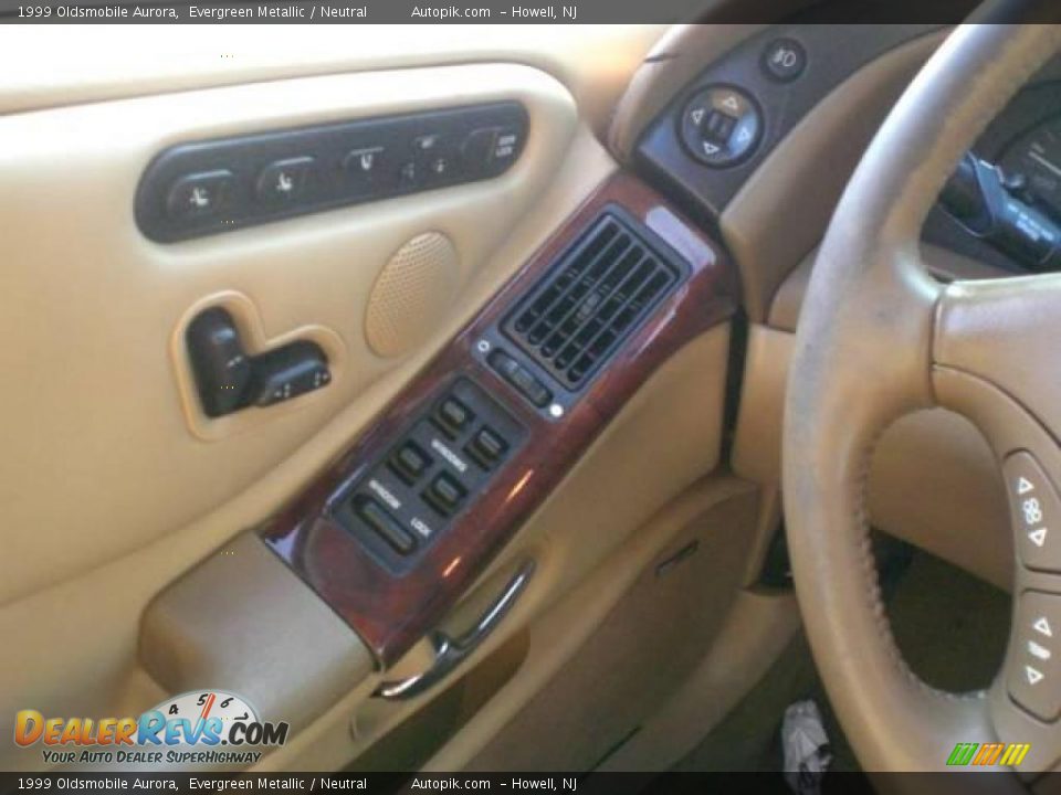1999 Oldsmobile Aurora Evergreen Metallic / Neutral Photo #13