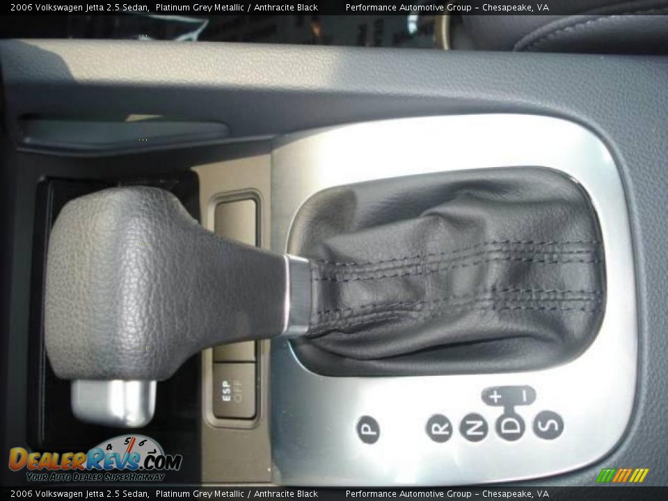 2006 Volkswagen Jetta 2.5 Sedan Platinum Grey Metallic / Anthracite Black Photo #15
