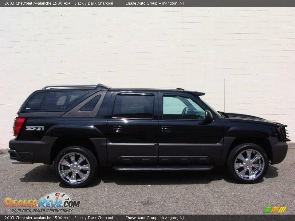 2003 Chevrolet Avalanche 1500 4x4 Black / Dark Charcoal Photo #3