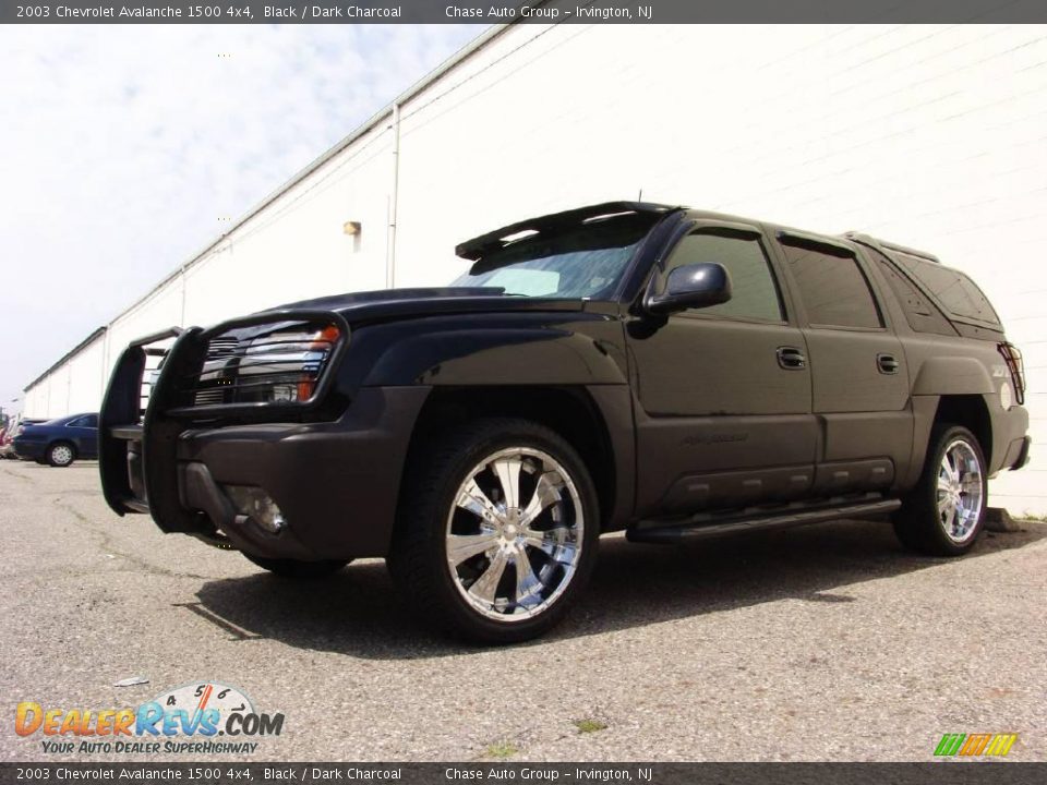2003 Chevrolet Avalanche 1500 4x4 Black / Dark Charcoal Photo #7