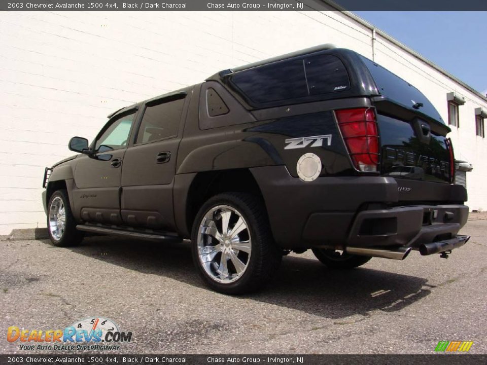 2003 Chevrolet Avalanche 1500 4x4 Black / Dark Charcoal Photo #9