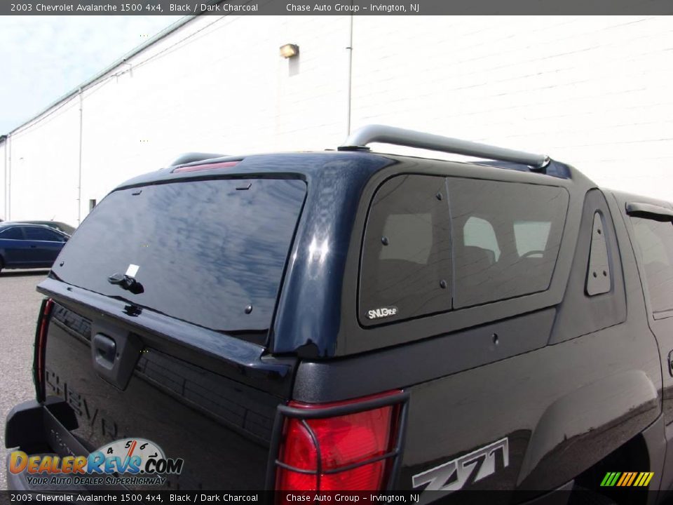 2003 Chevrolet Avalanche 1500 4x4 Black / Dark Charcoal Photo #11