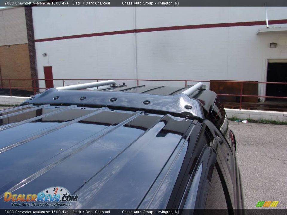 2003 Chevrolet Avalanche 1500 4x4 Black / Dark Charcoal Photo #20