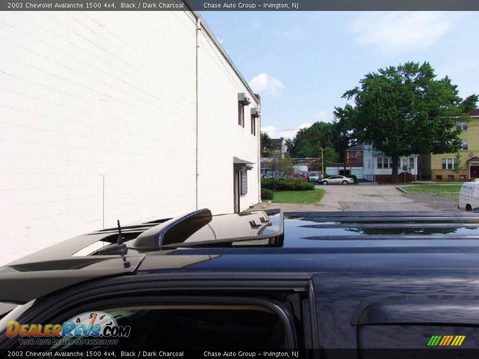 2003 Chevrolet Avalanche 1500 4x4 Black / Dark Charcoal Photo #21