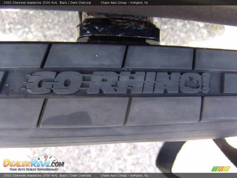 2003 Chevrolet Avalanche 1500 4x4 Black / Dark Charcoal Photo #23