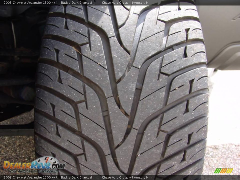 2003 Chevrolet Avalanche 1500 4x4 Black / Dark Charcoal Photo #24