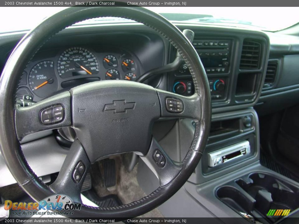 2003 Chevrolet Avalanche 1500 4x4 Black / Dark Charcoal Photo #35