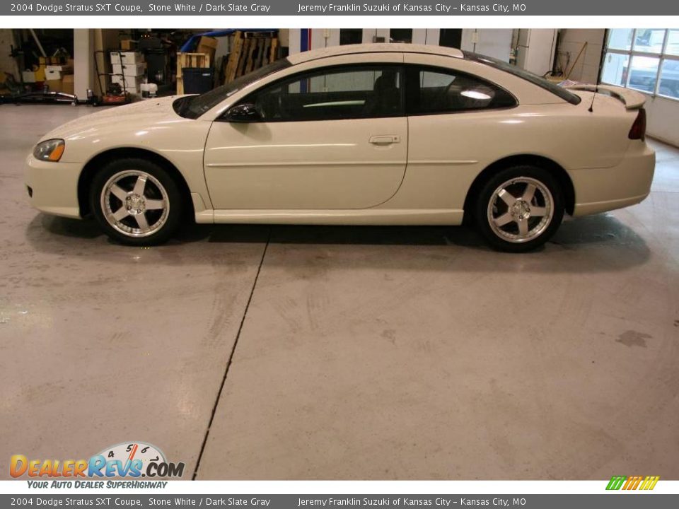 2004 Dodge Stratus SXT Coupe Stone White / Dark Slate Gray Photo #3