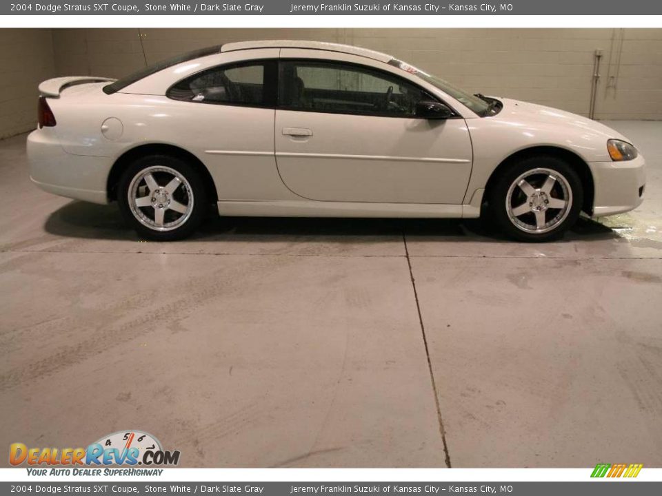 2004 Dodge Stratus SXT Coupe Stone White / Dark Slate Gray Photo #7