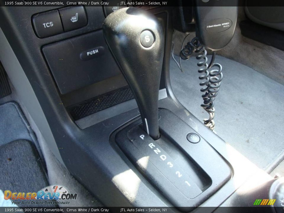 1995 Saab 900 SE V6 Convertible Cirrus White / Dark Gray Photo #15