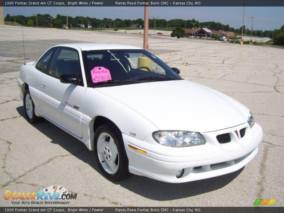 1996 Pontiac Grand Am GT Coupe Bright White / Pewter Photo #2