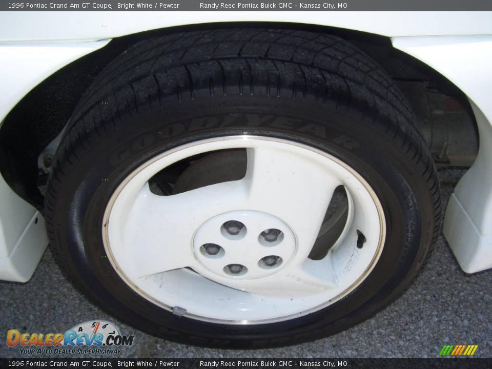 1996 Pontiac Grand Am GT Coupe Bright White / Pewter Photo #9