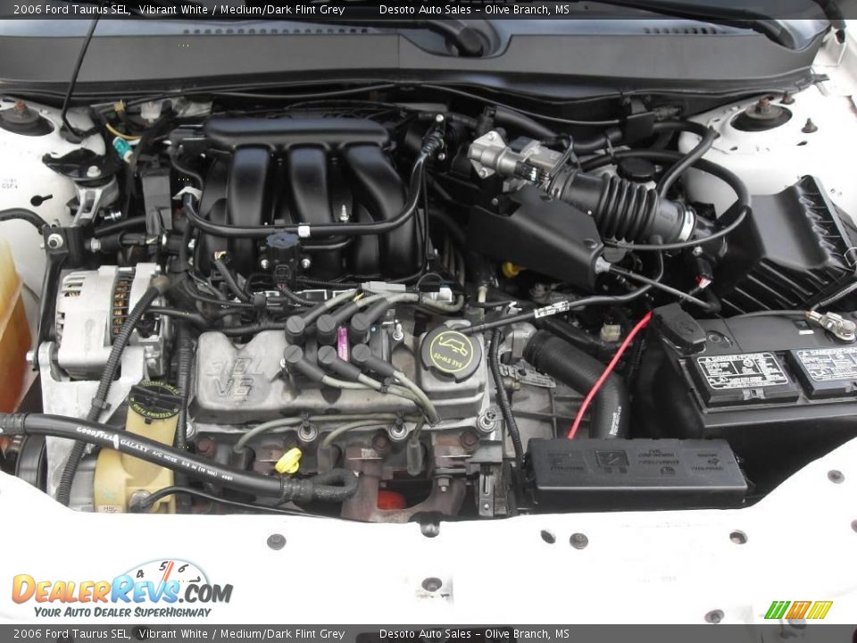 2006 Ford Taurus SEL Vibrant White / Medium/Dark Flint Grey Photo #16