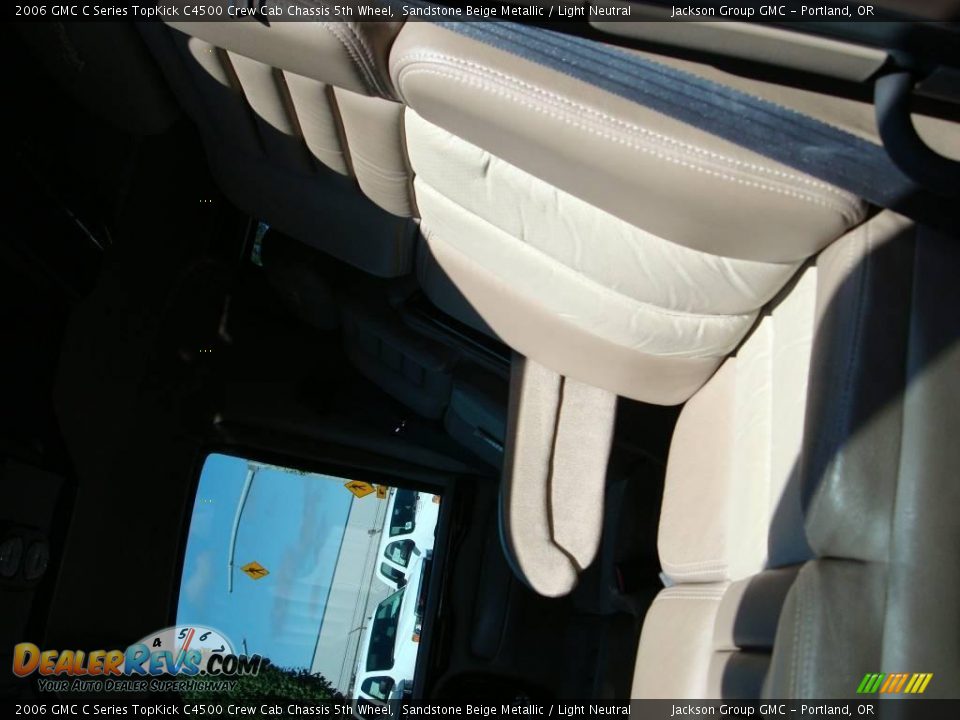 2006 GMC C Series TopKick C4500 Crew Cab Chassis 5th Wheel Sandstone Beige Metallic / Light Neutral Photo #11