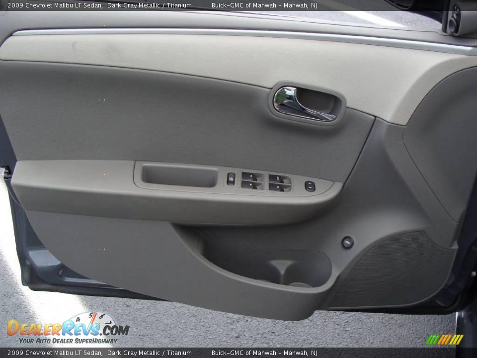 2009 Chevrolet Malibu LT Sedan Dark Gray Metallic / Titanium Photo #10
