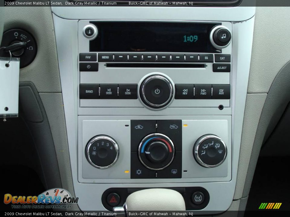 2009 Chevrolet Malibu LT Sedan Dark Gray Metallic / Titanium Photo #19