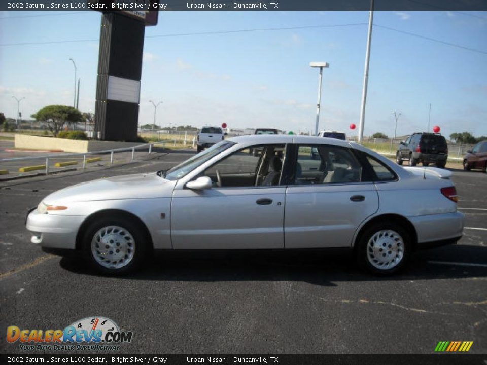 2002 Saturn L Series L100 Sedan Bright Silver / Gray Photo #1