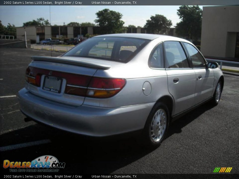 2002 Saturn L Series L100 Sedan Bright Silver / Gray Photo #4