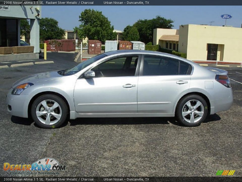 2008 Nissan Altima 3.5 SE Radiant Silver Metallic / Charcoal Photo #1