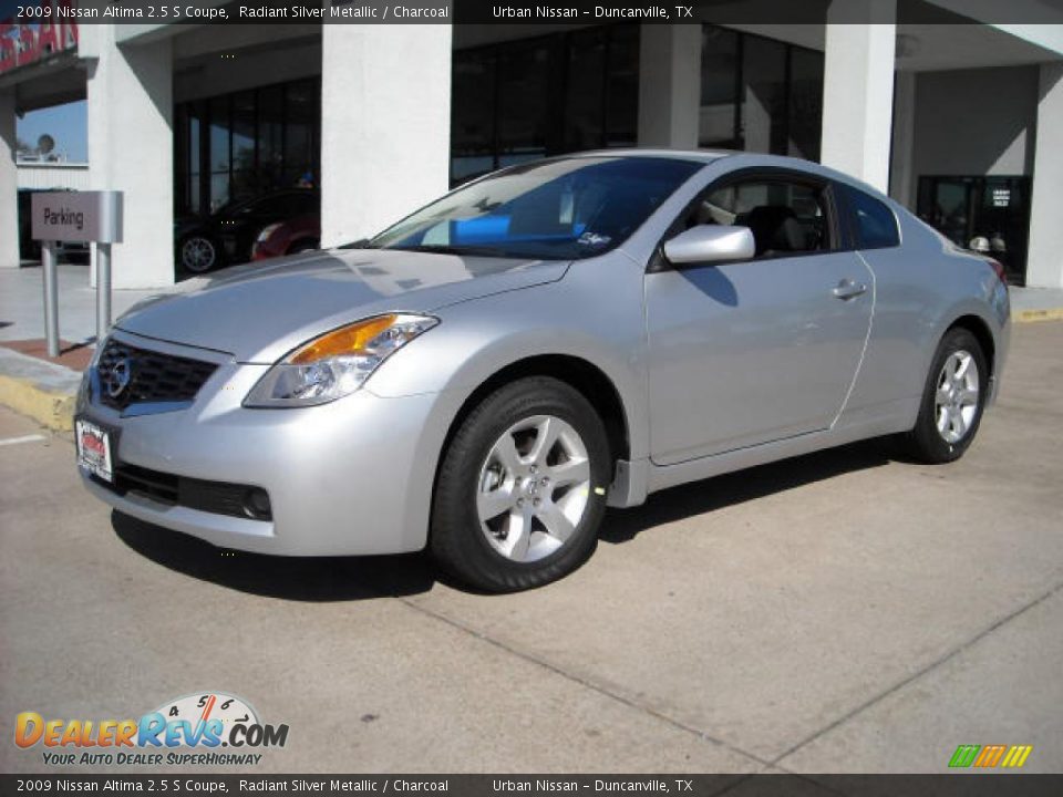 2009 Nissan Altima 2.5 S Coupe Radiant Silver Metallic / Charcoal Photo #1