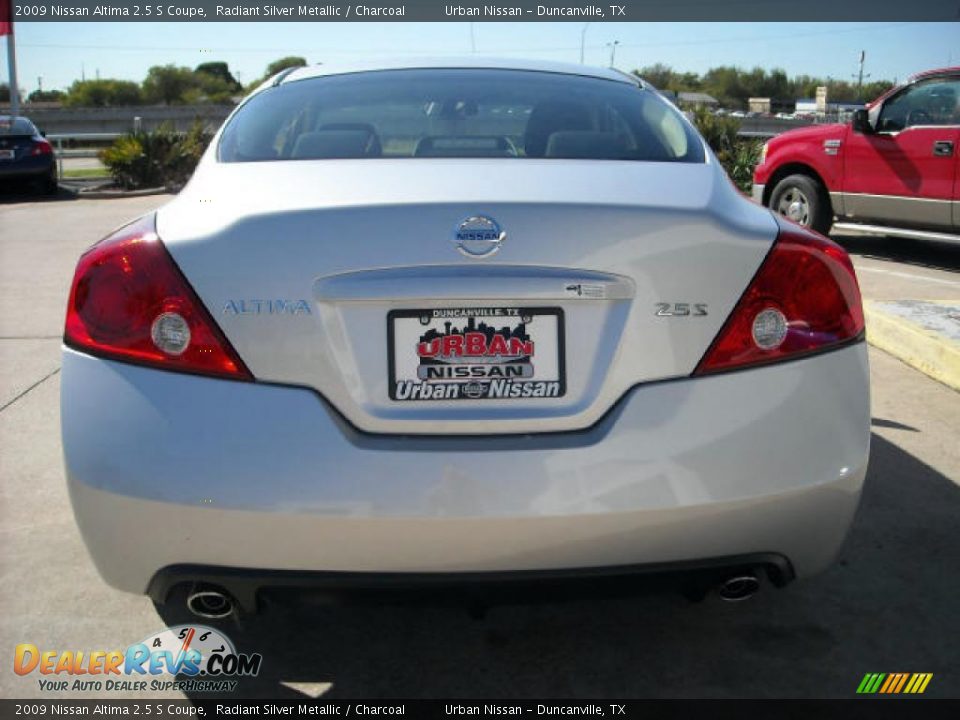 2009 Nissan Altima 2.5 S Coupe Radiant Silver Metallic / Charcoal Photo #4
