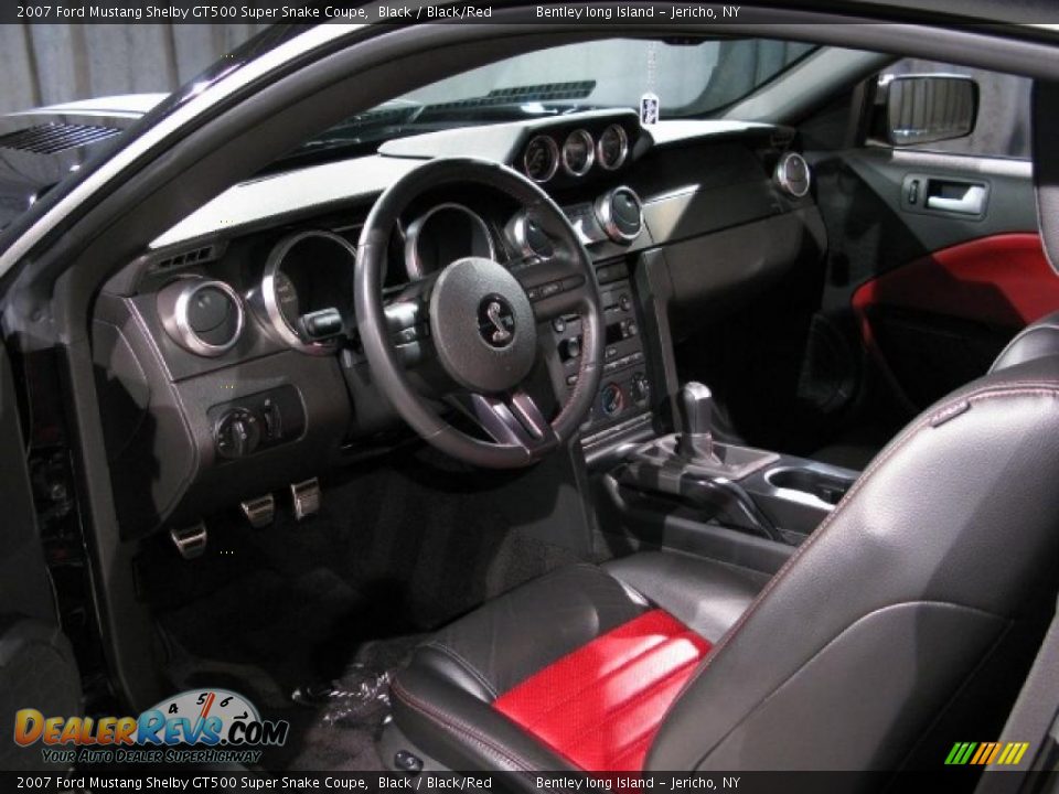 Dashboard of 2007 Ford Mustang Shelby GT500 Super Snake Coupe Photo #7