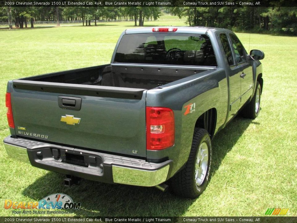 2009 Chevrolet Silverado 1500 LT Extended Cab 4x4 Blue Granite Metallic / Light Titanium Photo #8