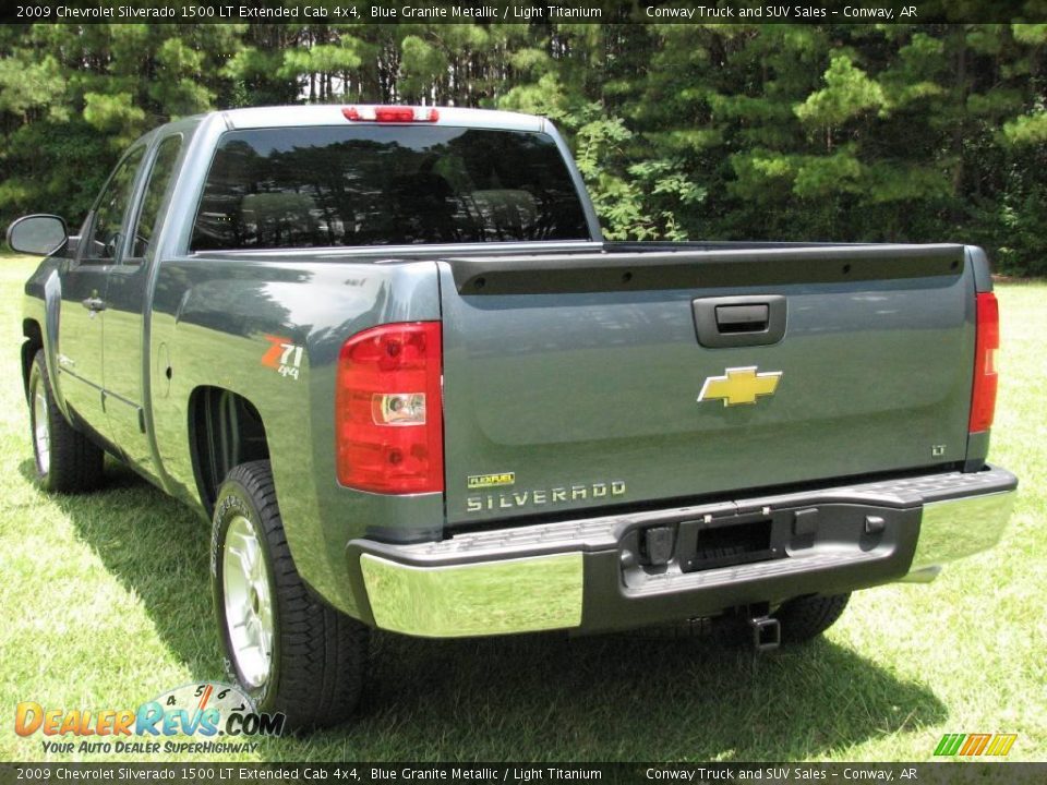 2009 Chevrolet Silverado 1500 LT Extended Cab 4x4 Blue Granite Metallic / Light Titanium Photo #9