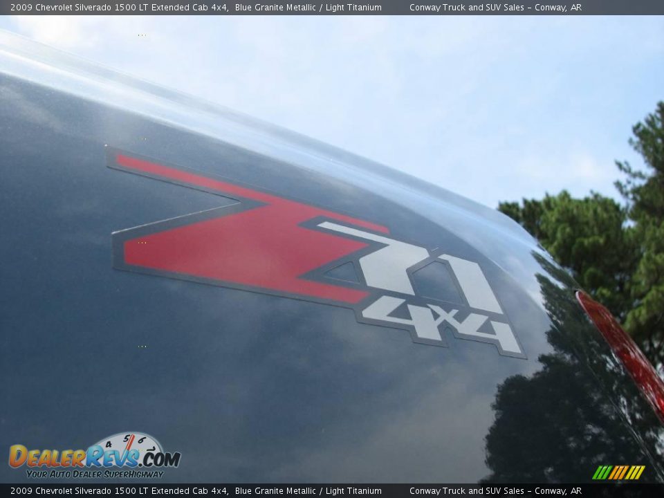 2009 Chevrolet Silverado 1500 LT Extended Cab 4x4 Blue Granite Metallic / Light Titanium Photo #13