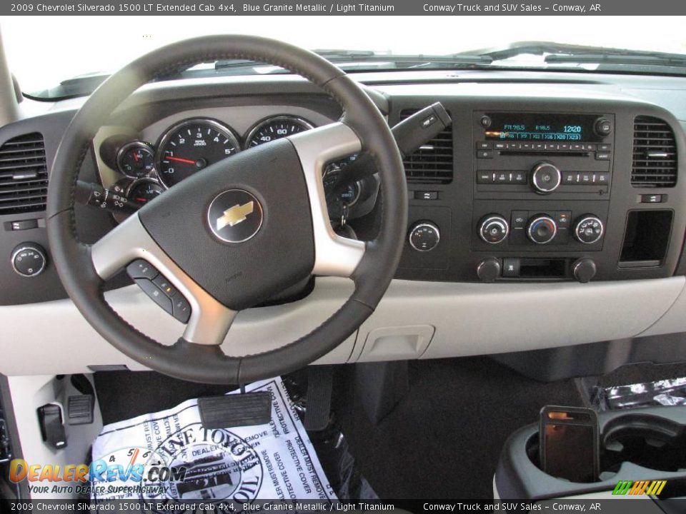 2009 Chevrolet Silverado 1500 LT Extended Cab 4x4 Blue Granite Metallic / Light Titanium Photo #15
