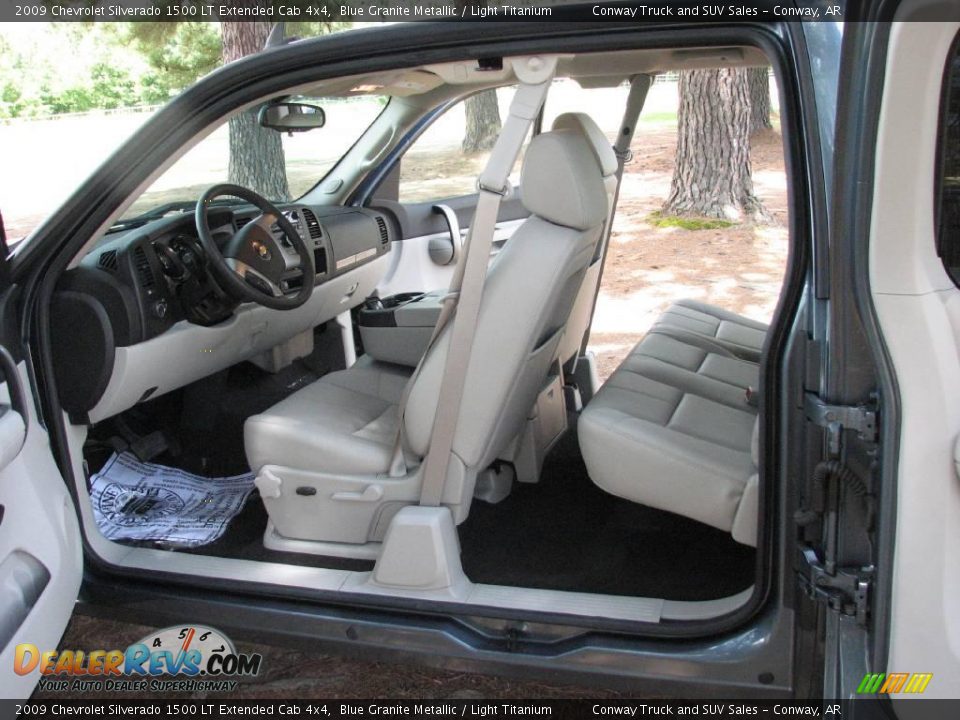 2009 Chevrolet Silverado 1500 LT Extended Cab 4x4 Blue Granite Metallic / Light Titanium Photo #19