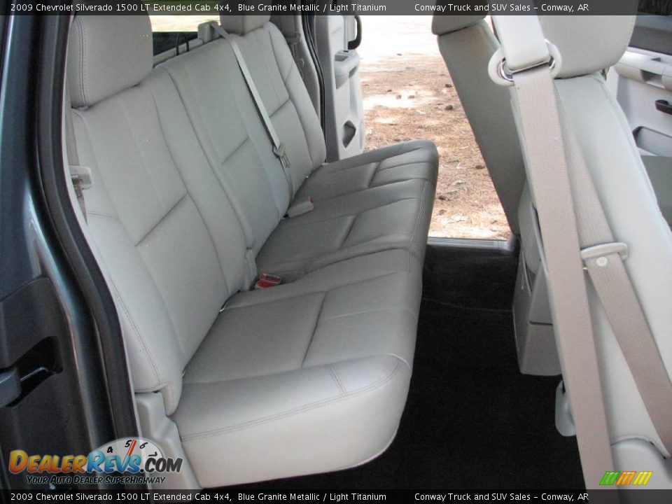 2009 Chevrolet Silverado 1500 LT Extended Cab 4x4 Blue Granite Metallic / Light Titanium Photo #22